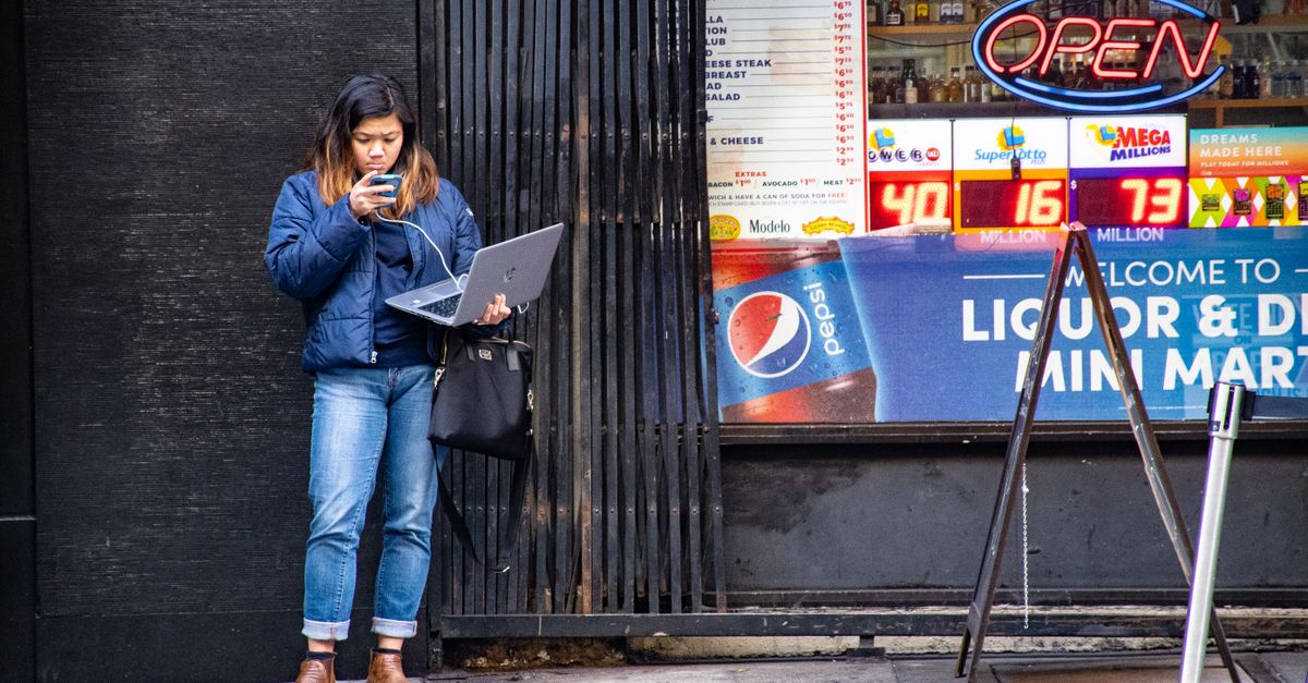 Cover for: Google launches $899 Googlebook, an AI‑focused laptop aimed at Chromebook users and schools